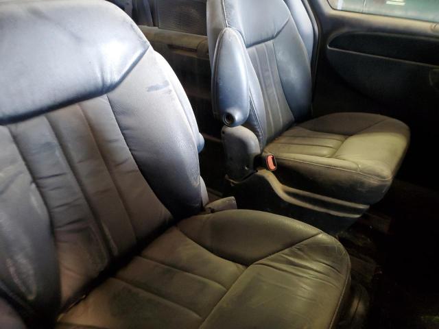Photo 6 from auction – 2003 CHRYSLER TOWN & COU with VIN 2C4GP54L53R295196