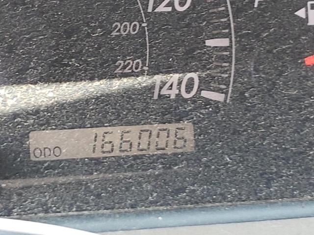 Photo 8 from auction – 2005 TOYOTA CAMRY LE with VIN 4T1BF30K95U597770