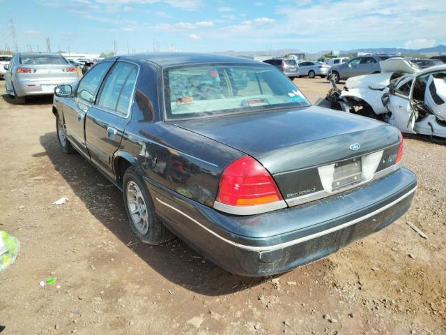 Photo 3 from auction – 1999 FORD CROWN VICT with VIN 2FAFP74W6XX157935