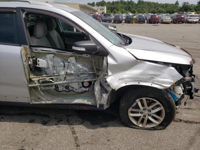 Photo 9 from auction – 2015 KIA SORENTO LX with VIN 5XYKT3A64FG567982