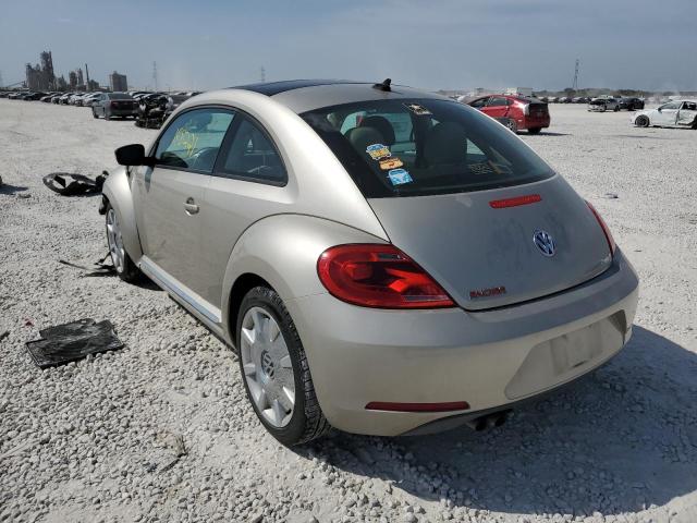 Photo 3 from auction – 2013 VOLKSWAGEN BEETLE with VIN 3VWJX7AT4DM689316