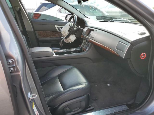 Photo 5 from auction – 2013 JAGUAR XF with VIN SAJWJ0EF0D8U08432