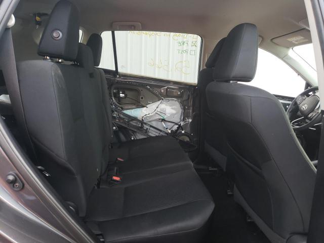 Photo 6 from auction – 2018 TOYOTA RAV4 LE with VIN 2T3ZFREV0JW428632