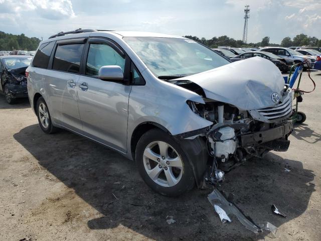 Photo 1 from auction – 2015 TOYOTA SIENNA LE with VIN 5TDKK3DC4FS565303