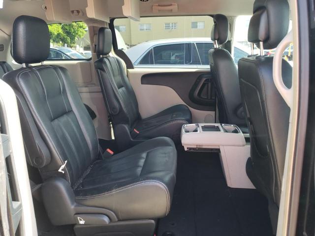 Photo 6 from auction – 2015 CHRYSLER TOWN & COU with VIN 2C4RC1BG8FR730669