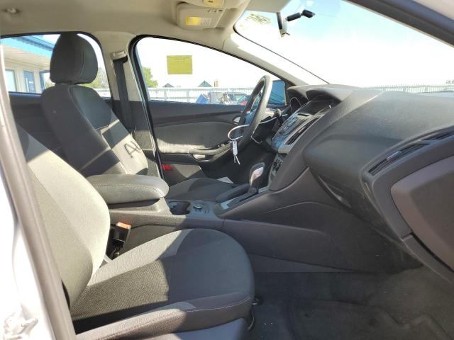 Zdjęcie 5 z aukcji – 2014 FORD FOCUS SE z VIN 1FADP3K20EL441720