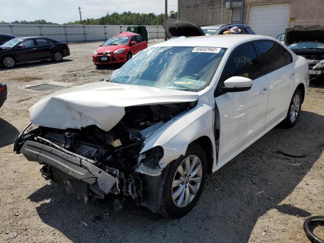 Photo 2 from auction – 2015 VOLKSWAGEN PASSAT S with VIN 1VWAT7A34FC025825