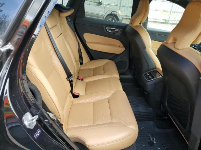 Photo 6 from auction – 2019 VOLVO XC60 T6 IN with VIN LYVA22RL7KB307128