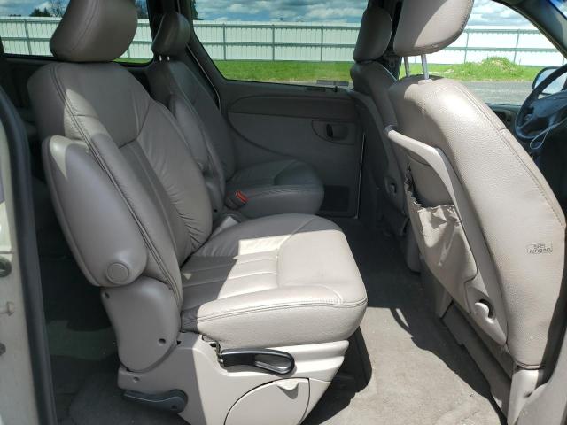 Photo 6 from auction – 2001 CHRYSLER TOWN & COU with VIN 2C8GP54L41R122166