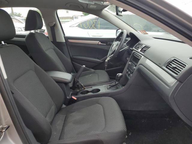 Photo 5 from auction – 2013 VOLKSWAGEN PASSAT S with VIN 1VWAP7A37DC085969