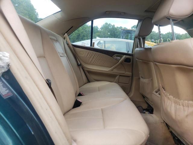 Photo 6 from auction – 2001 MERCEDES-BENZ E 320 with VIN WDBJF65J21B385069