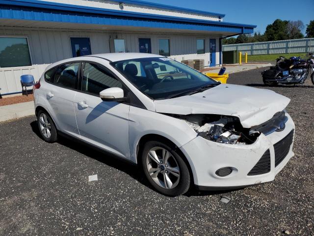 Zdjęcie 1 z aukcji – 2014 FORD FOCUS SE z VIN 1FADP3K20EL441720