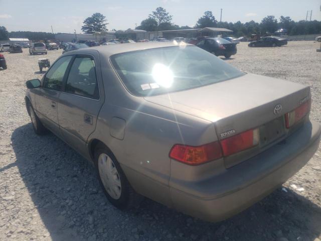 Photo 3 from auction – 2000 TOYOTA CAMRY CE with VIN 4T1BG22K7YU669610