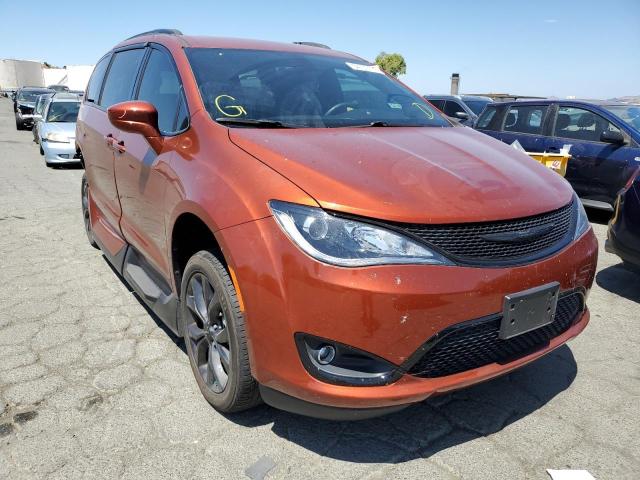 CHRYSLER PACIFICA T 2018 with VIN 2C4RC1FG7JR186930 - Photo from auction