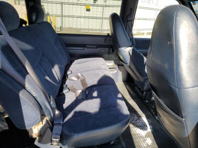 Photo 6 from auction – 2000 CHEVROLET ASTRO with VIN 1GNDM19W6YB218812