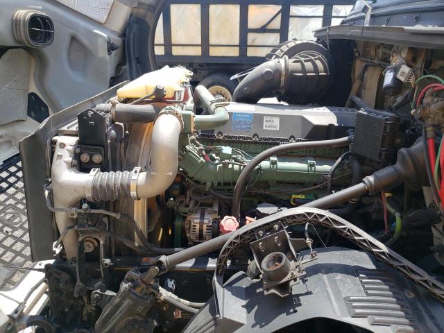 Photo 7 from auction – 2016 VOLVO VN VNL with VIN 4V4NC9EH7GN960160