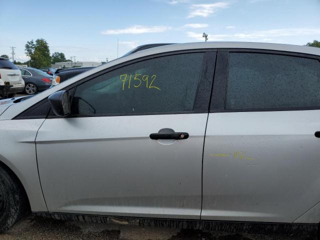 Photo 9 from auction – 2017 FORD FOCUS S with VIN 1FADP3E29HL295138