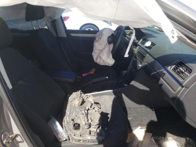 Photo 5 from auction – 2013 VOLKSWAGEN PASSAT S with VIN 1VWAP7A34DC124615