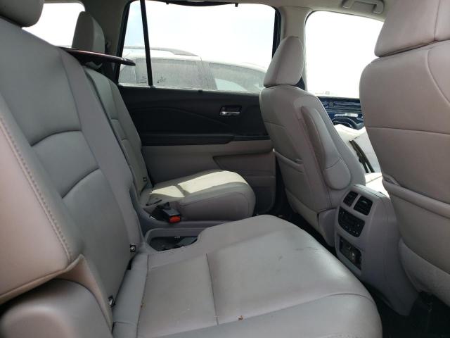 Photo 6 from auction – 2019 HONDA PILOT TOUR with VIN 5FNYF5H69KB023532