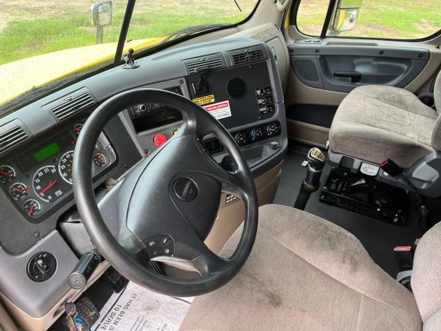 Photo 6 from auction – 2016 FREIGHTLINER CASCADIA 1 with VIN 1FUJGLBG7GLHT8779
