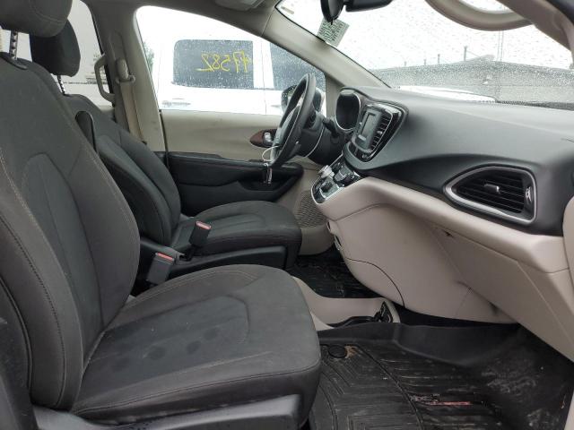 Photo 5 from auction – 2017 CHRYSLER PACIFICA T with VIN 2C4RC1DG4HR577840