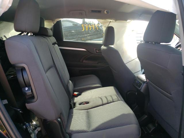 Photo 6 from auction – 2016 TOYOTA HIGHLANDER with VIN 5TDBKRFH2GS277132