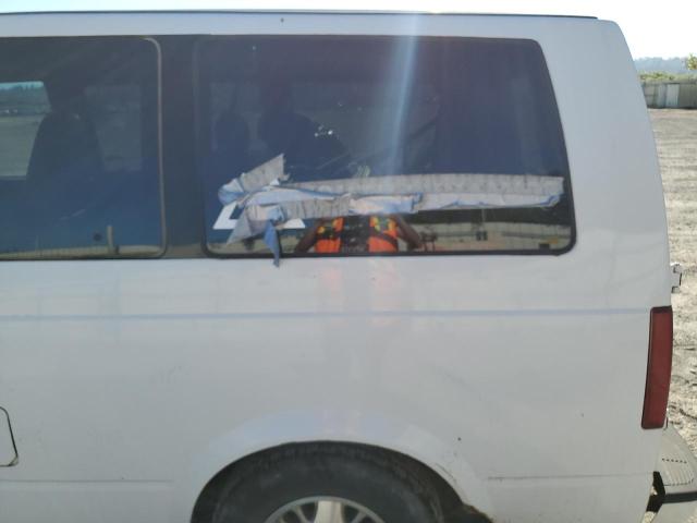 Photo 9 from auction – 2000 CHEVROLET ASTRO with VIN 1GNDM19W6YB218812