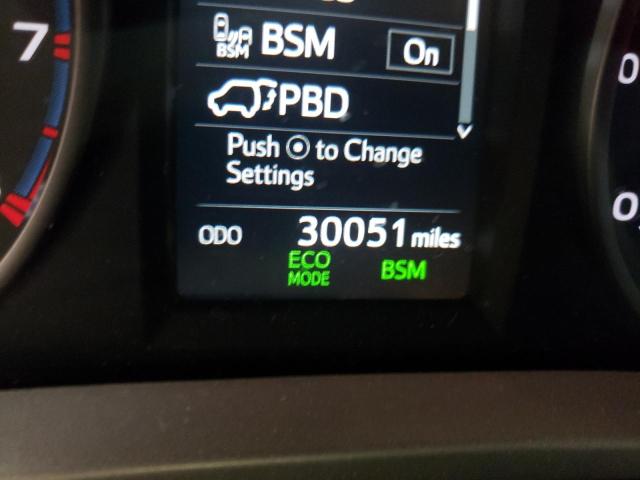Photo 8 from auction – 2017 TOYOTA RAV4 XLE with VIN 2T3RFREV0HW664479