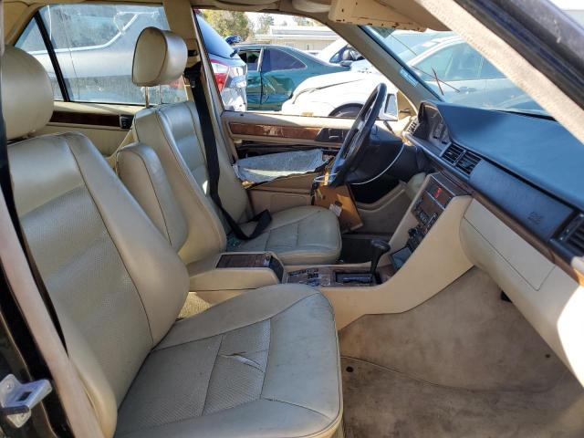 Photo 5 from auction – 1992 MERCEDES-BENZ 400 E with VIN WDBEA34E9NB661692