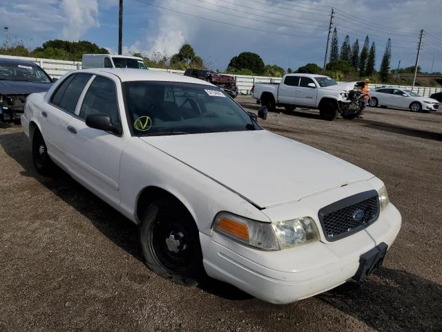 FORD CROWN VICT 2002 with VIN 2FAFP71W32X156156 - Photo from auction