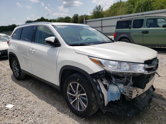 TOYOTA HIGHLANDER 2019 with VIN 5TDJZRFH9KS626044 - Photo from auction