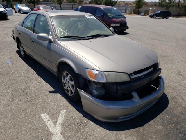 TOYOTA CAMRY LE 2000 with VIN 4T1BF28K8YU110822 - Photo from auction