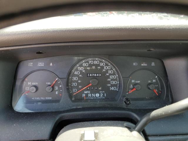 Photo 8 from auction – 2003 FORD CROWN VICT with VIN 2FAFP71W53X178922