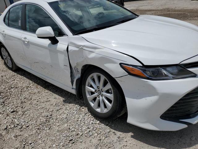 Photo 9 from auction – 2020 TOYOTA CAMRY LE with VIN 4T1C11AK2LU913741