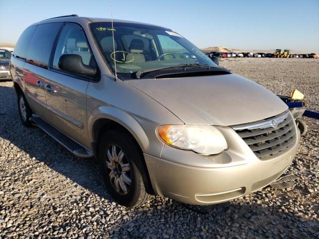Photo 1 from auction – 2005 CHRYSLER TOWN & COU with VIN 2C4GP54L35R179563