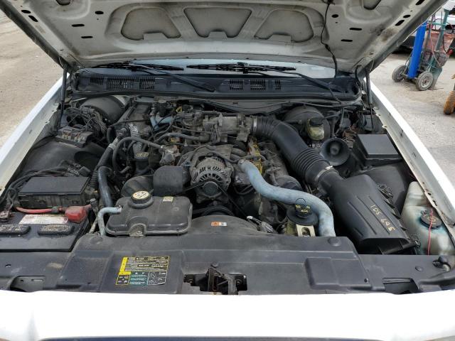 Photo 7 from auction – 2004 FORD CROWN VICT with VIN 2FAFP71W34X169668