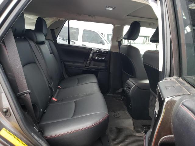 Photo 6 from auction – 2019 TOYOTA 4RUNNER SR with VIN JTEBU5JR5K5619069