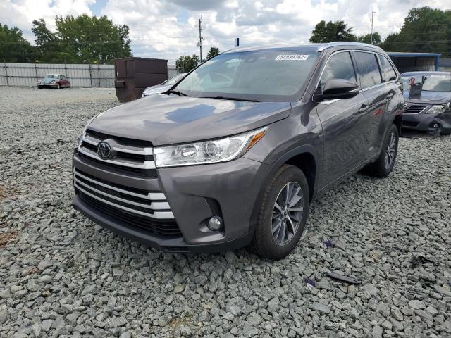 Photo 2 from auction – 2018 TOYOTA HIGHLANDER with VIN 5TDKZRFH7JS288002