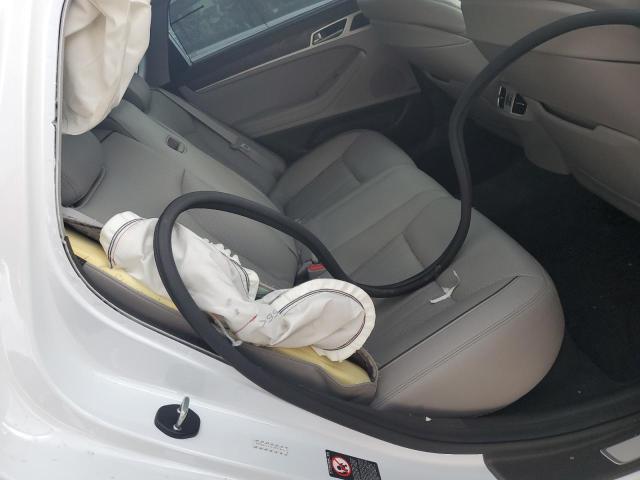 Photo 6 from auction – 2015 HYUNDAI GENESIS 5. with VIN KMHGN4JF7FU091842