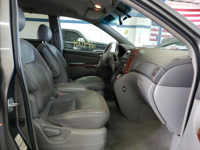 Photo 5 from auction – 2004 TOYOTA SIENNA XLE with VIN 5TDBA22C74S025862
