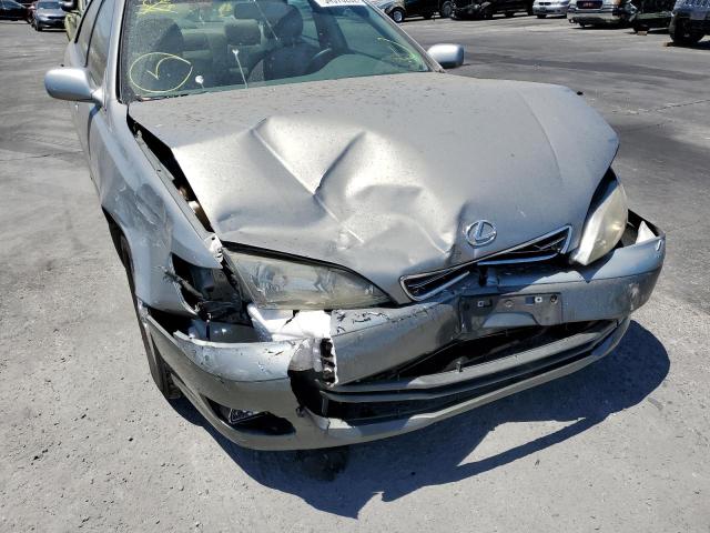 Photo 9 from auction – 2000 LEXUS ES 300 with VIN JT8BF28G4Y0282254