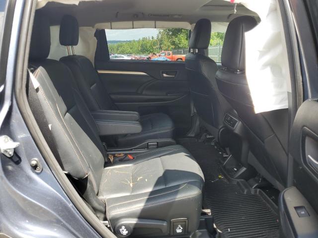 Photo 6 from auction – 2018 TOYOTA HIGHLANDER with VIN 5TDJZRFH9JS913088