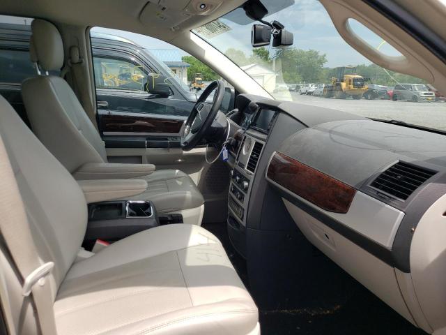 Photo 5 from auction – 2010 CHRYSLER TOWN & COU with VIN 2A4RR8D13AR398451