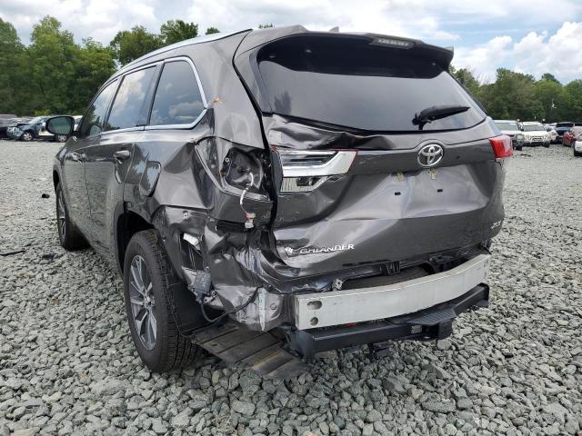 Photo 9 from auction – 2018 TOYOTA HIGHLANDER with VIN 5TDKZRFH7JS288002