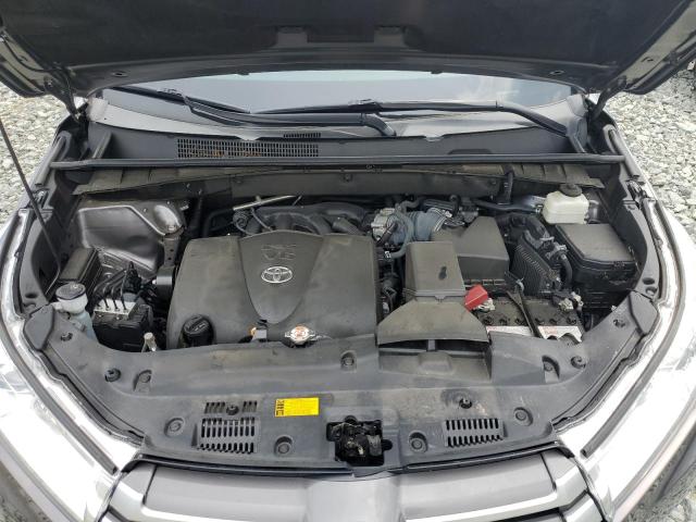 Photo 7 from auction – 2018 TOYOTA HIGHLANDER with VIN 5TDKZRFH7JS288002