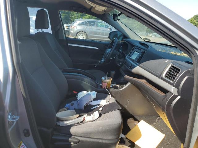 Photo 5 from auction – 2017 TOYOTA HIGHLANDER with VIN 5TDBZRFH1HS418009