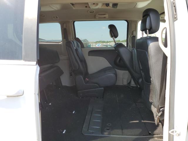 Photo 6 from auction – 2014 CHRYSLER TOWN & COU with VIN 2C4RC1BGXER383036