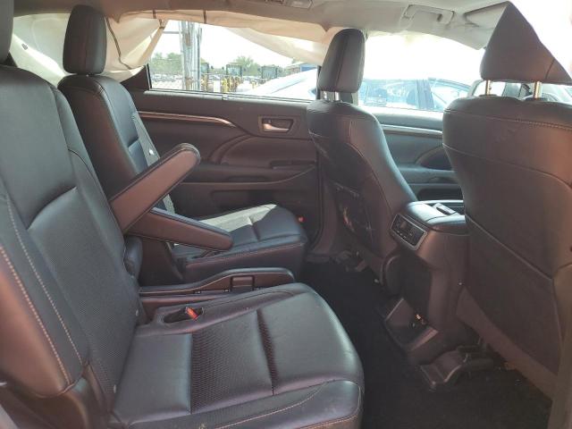 Photo 6 from auction – 2015 TOYOTA HIGHLANDER with VIN 5TDDKRFH2FS080856