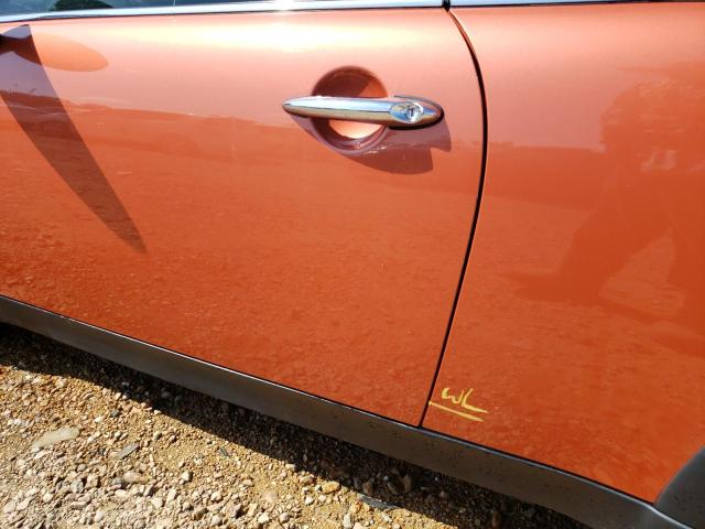 Photo 9 from auction – 2005 MINI COOPER with VIN WMWRF33485TF61106