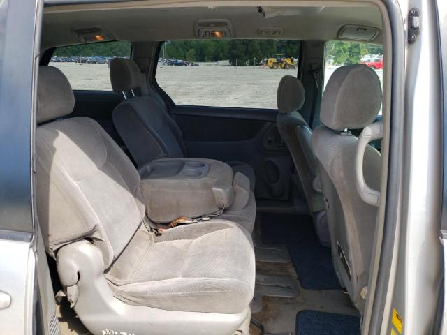 Photo 6 from auction – 2004 TOYOTA SIENNA CE with VIN 5TDZA23C44S175246